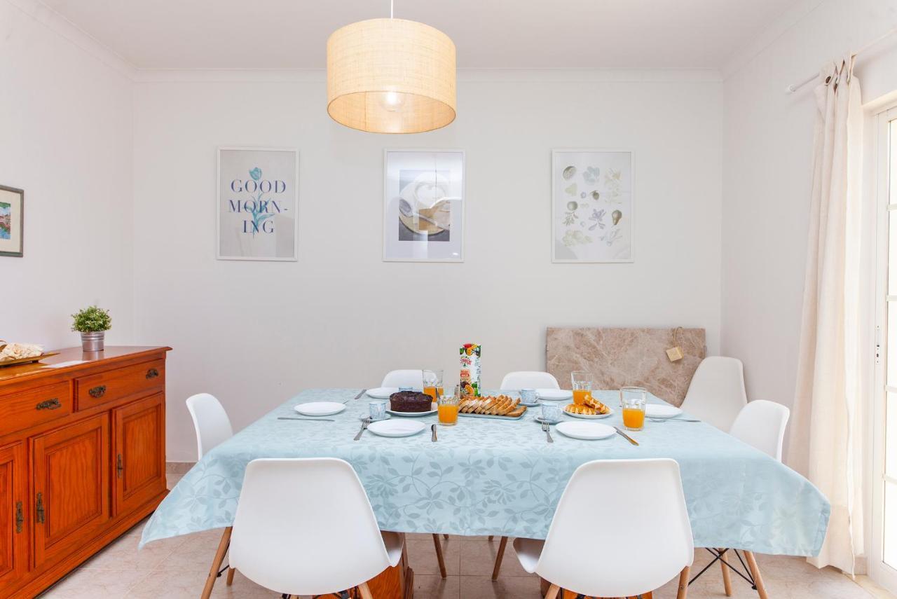 Q - Casa Do Topo Guesthouse ลากอส ภายนอก รูปภาพ