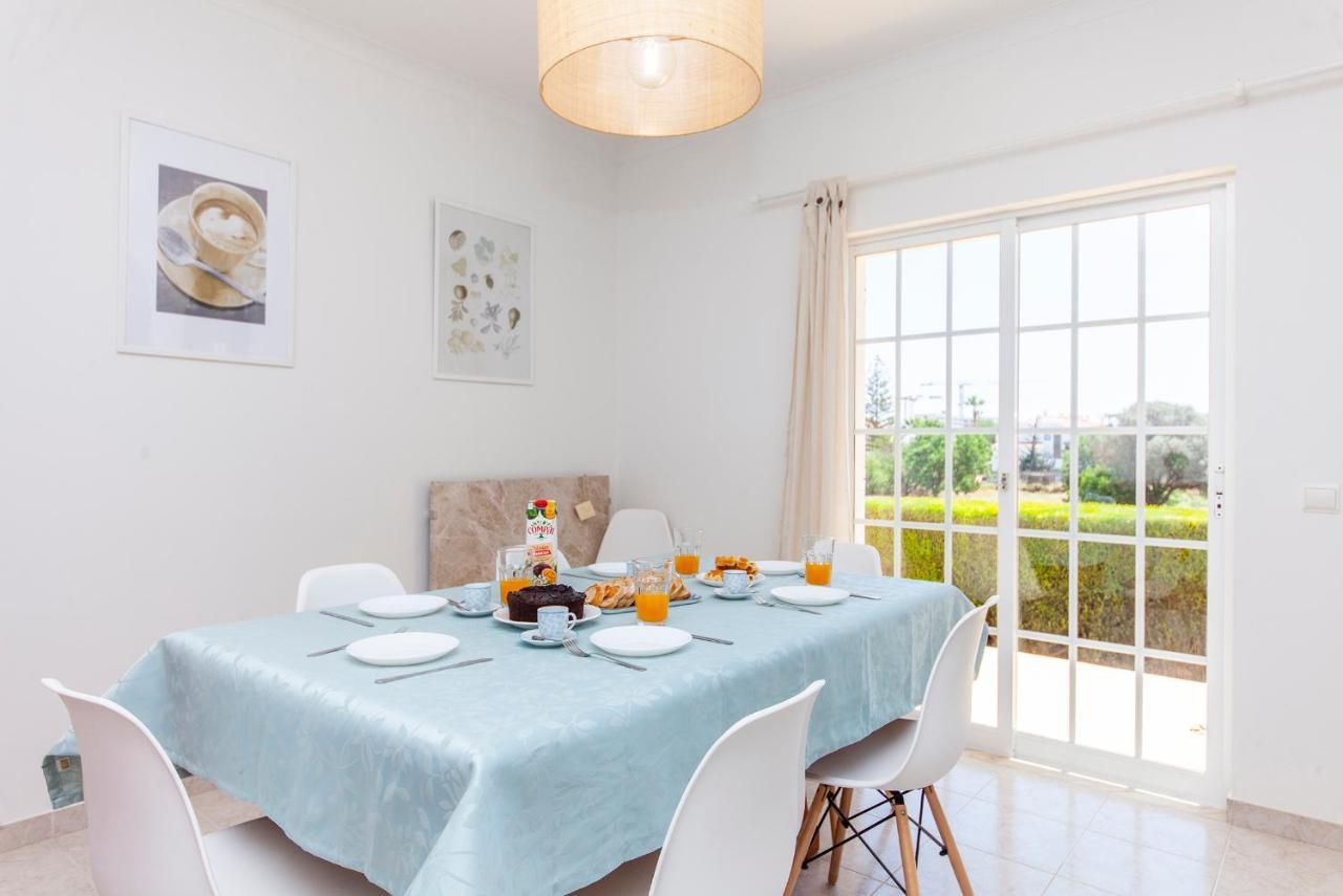 Q - Casa Do Topo Guesthouse ลากอส ภายนอก รูปภาพ
