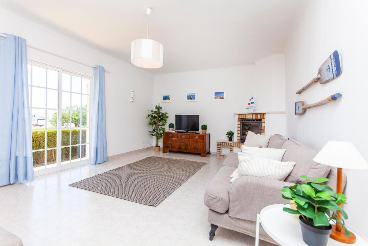 Q - Casa Do Topo Guesthouse ลากอส ภายนอก รูปภาพ