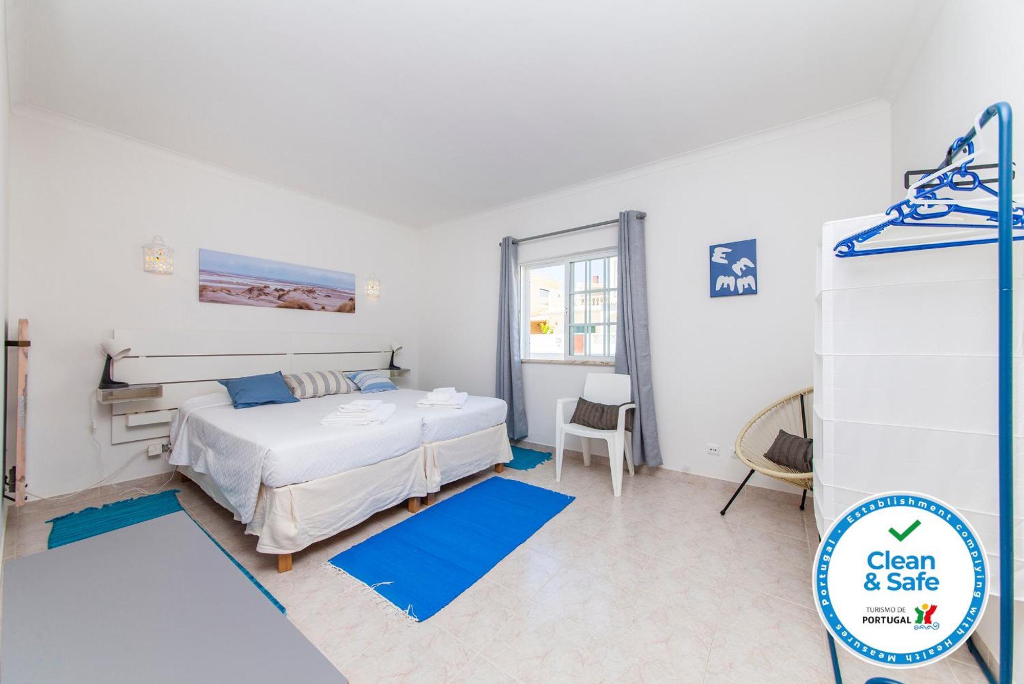 Q - Casa Do Topo Guesthouse ลากอส ห้อง รูปภาพ